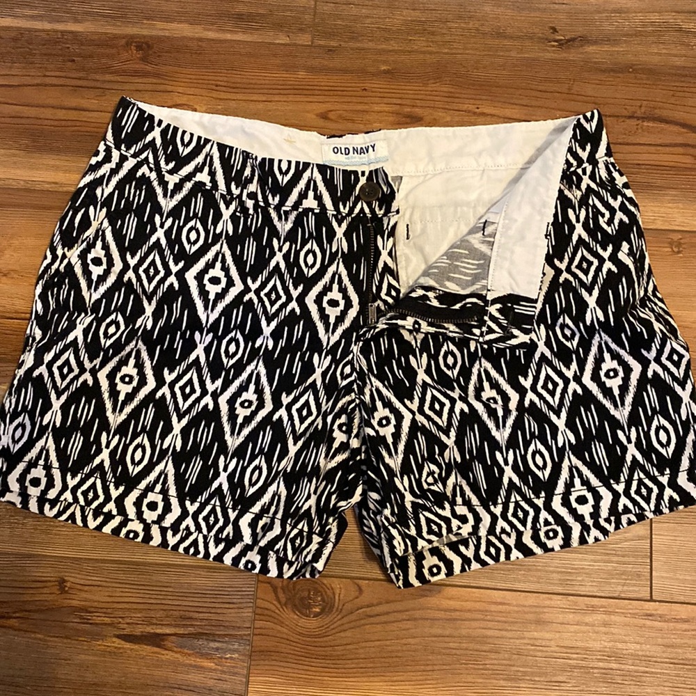 Old Navy shorts sz 10